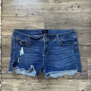 WOMENS JEAN SHORTS SIZE 13